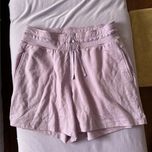 Icebreaker women’s 100% merino purple crush shorts small